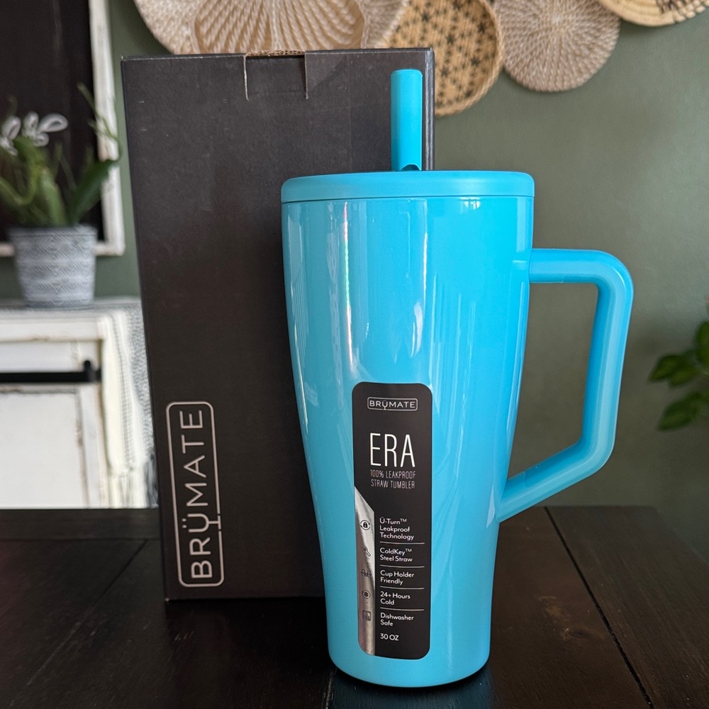 BruMate Era 30oz in Electric Blue! Limited Edition! New!